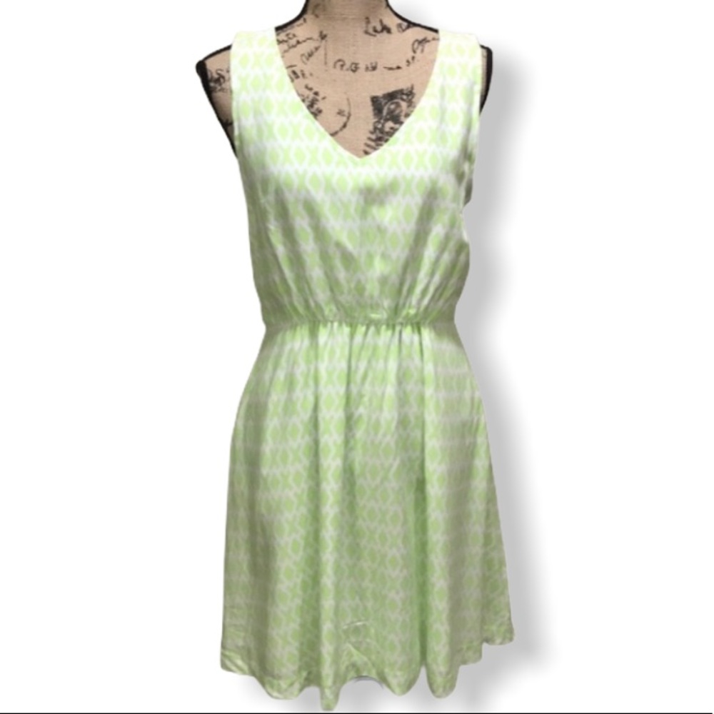 {GAP} NWT Green Patterned A line Dress Pockets